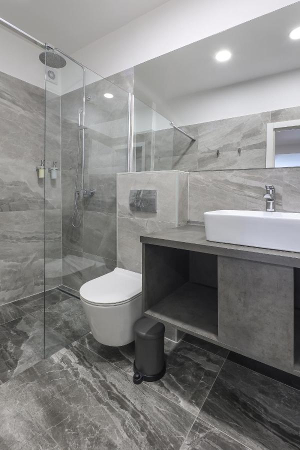 Residence Inn Fiume Esterno foto